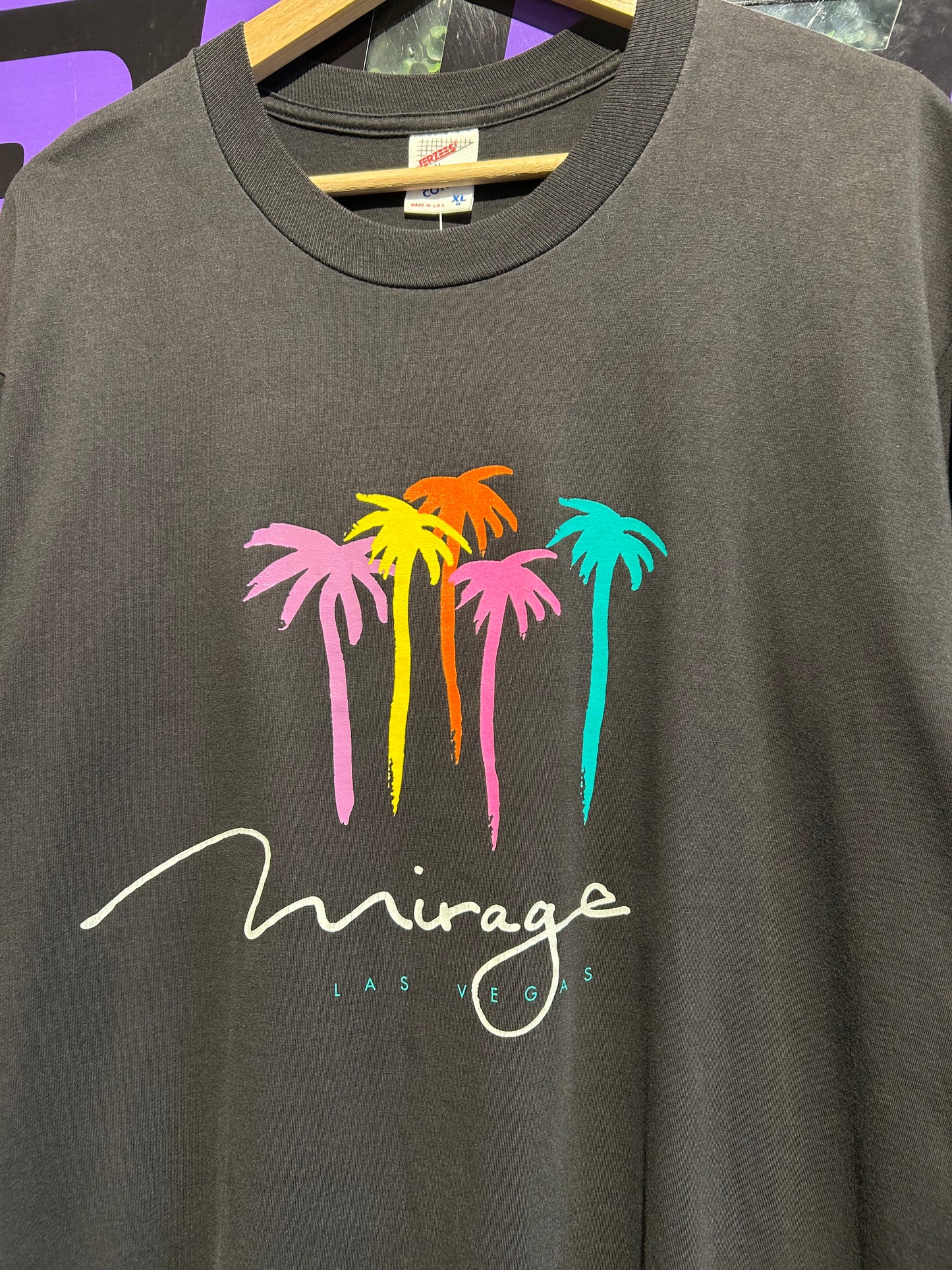 90s Mirage Las Vegas T-Shirt. Size L/XL