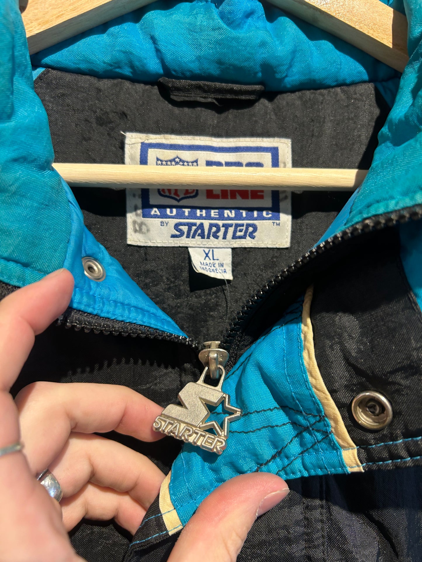 90s Carolina Panthers Starter Puffer Jacket. Size XL