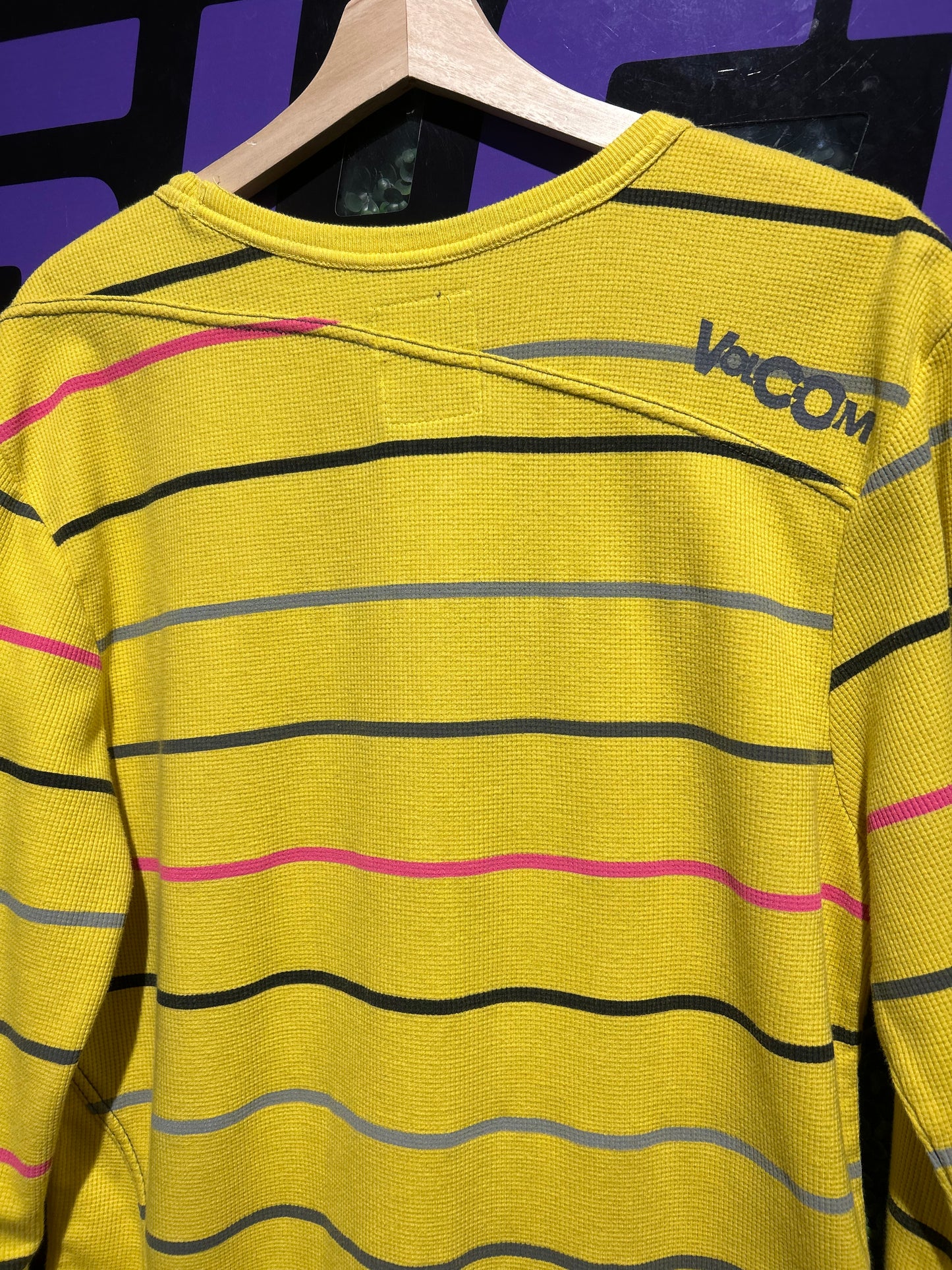 00s Volcom Striped LS Thermal Shirt. Size Large