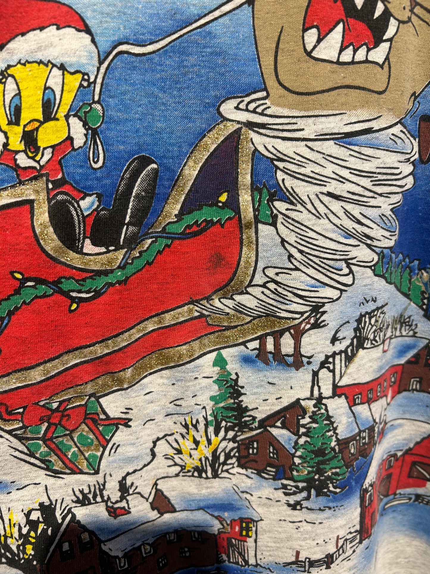 1995 Looney Tunes Christmas T-Shirt. Size Large