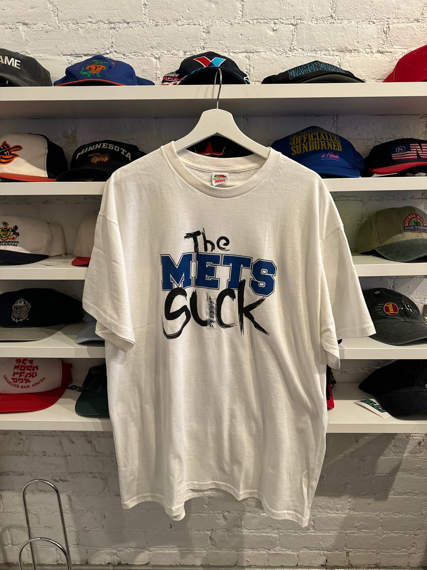 The Mets Suck T-Shirt Size XL