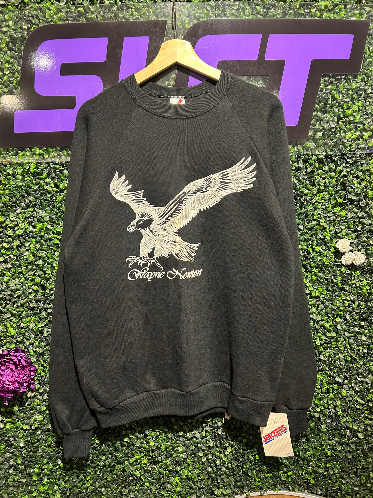 80s Wayne Newton Crewneck. Size L/XL (NWT)