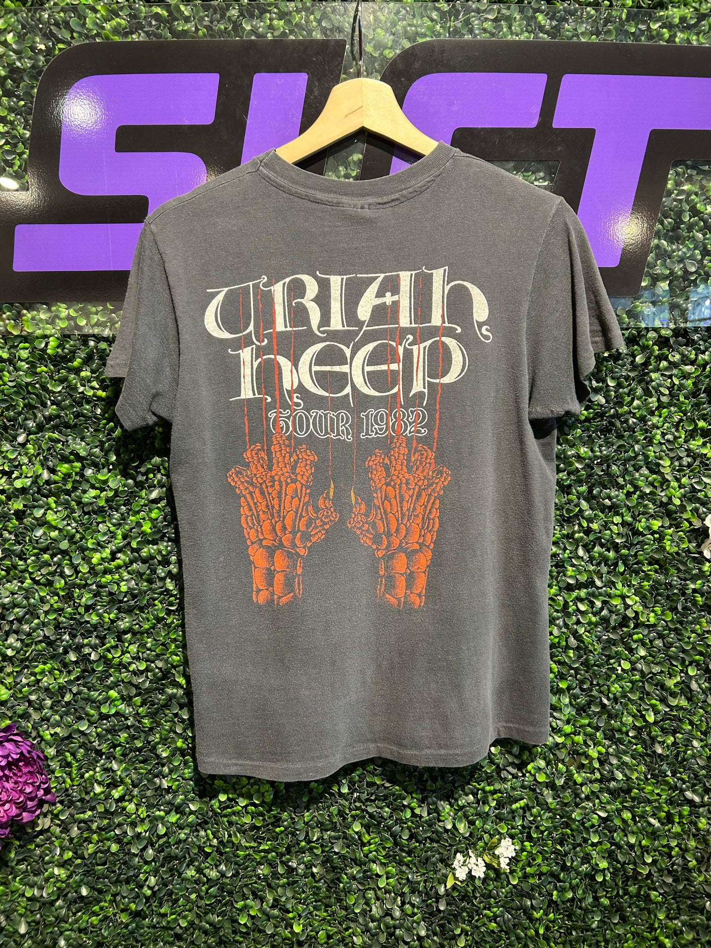 1982 Uriah Heep Abominog Tour T-Shirt. Size S/M