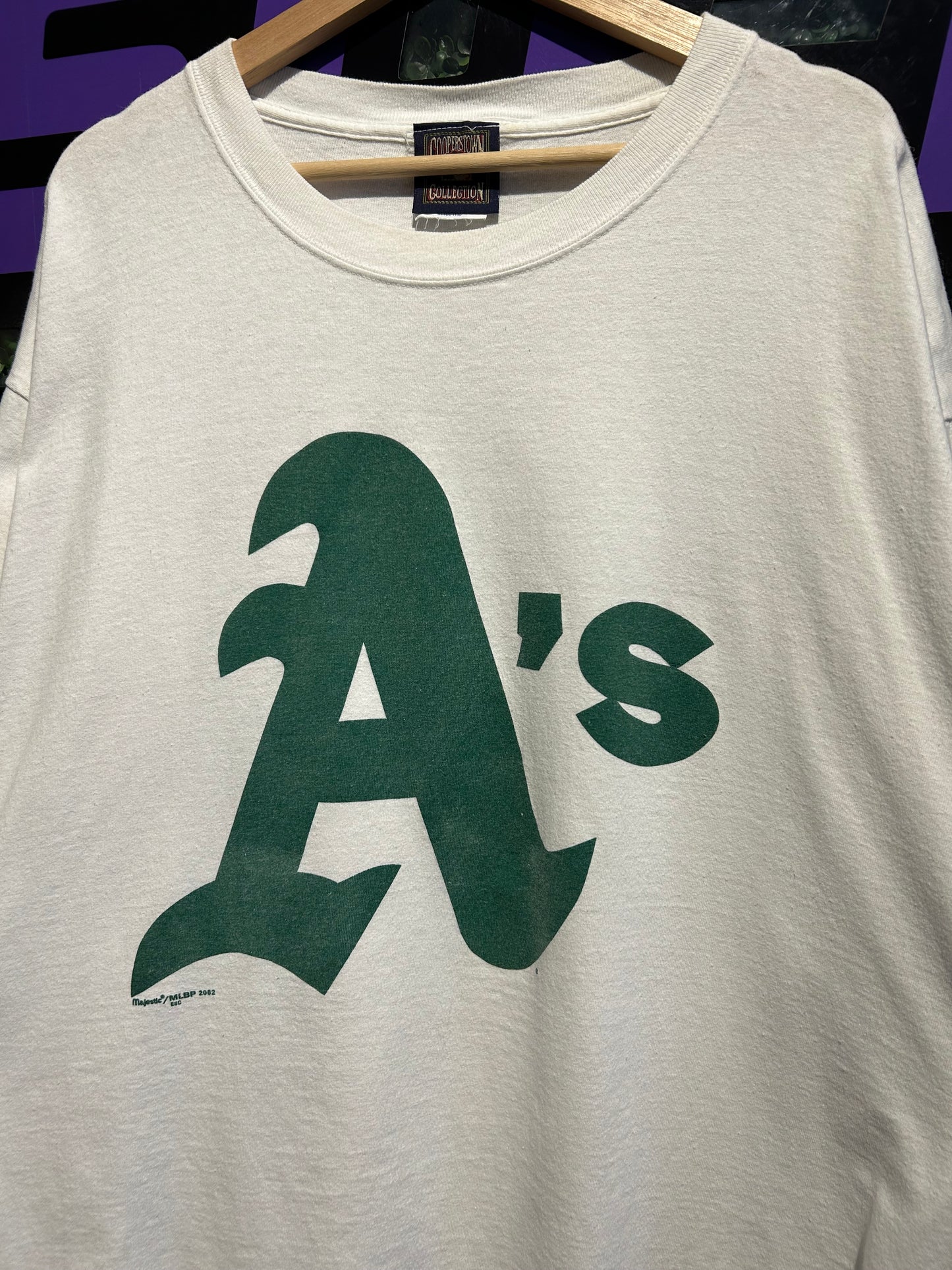 2002 Oakland Athletics Majestic T-Shirt. Size XXL
