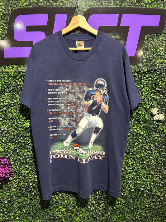 1998 Denver Broncos John Elway T-Shirt. Size Large