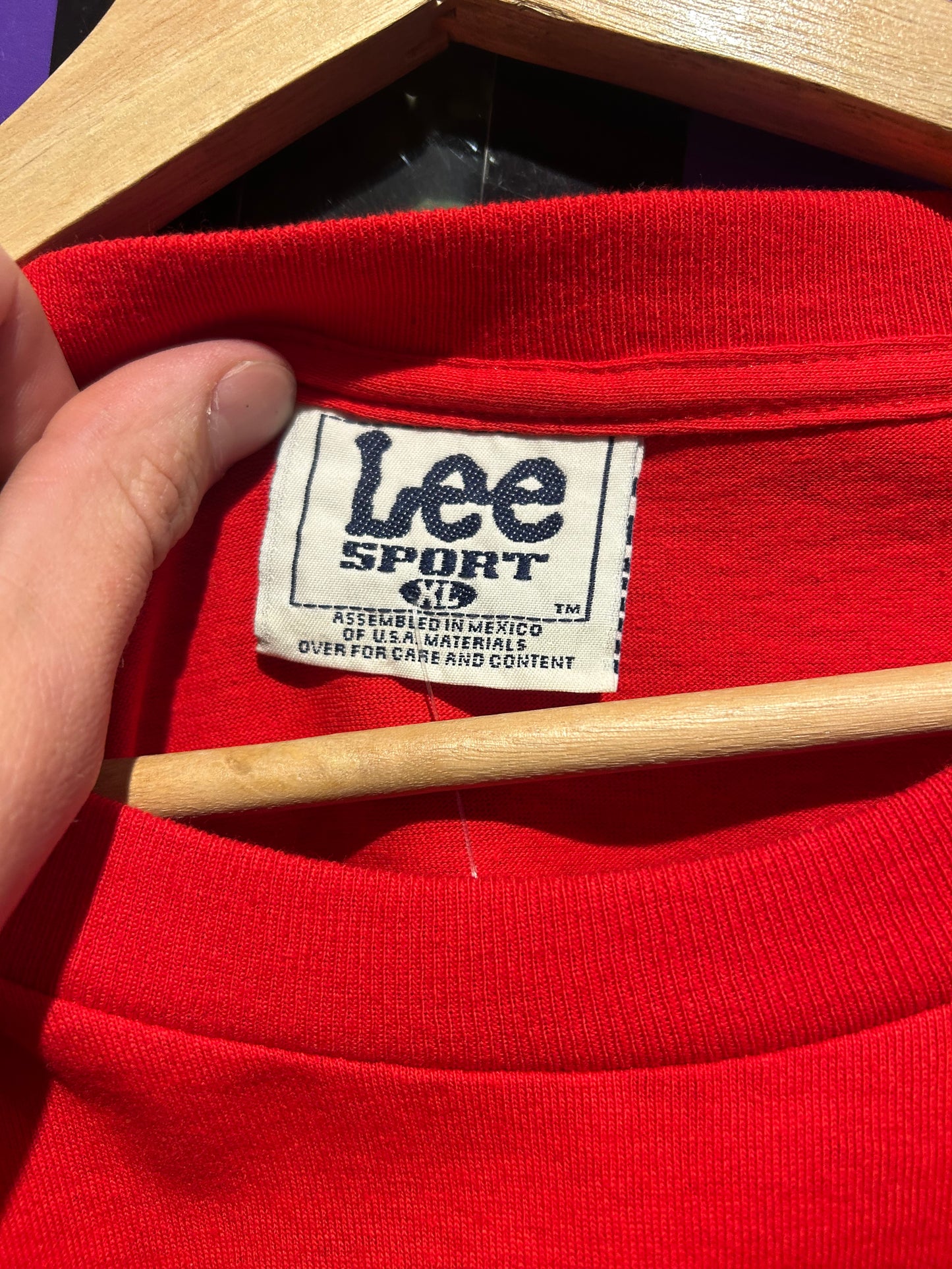 1997 Detroit Red Wings Stanley Cup T-Shirt. Size XL