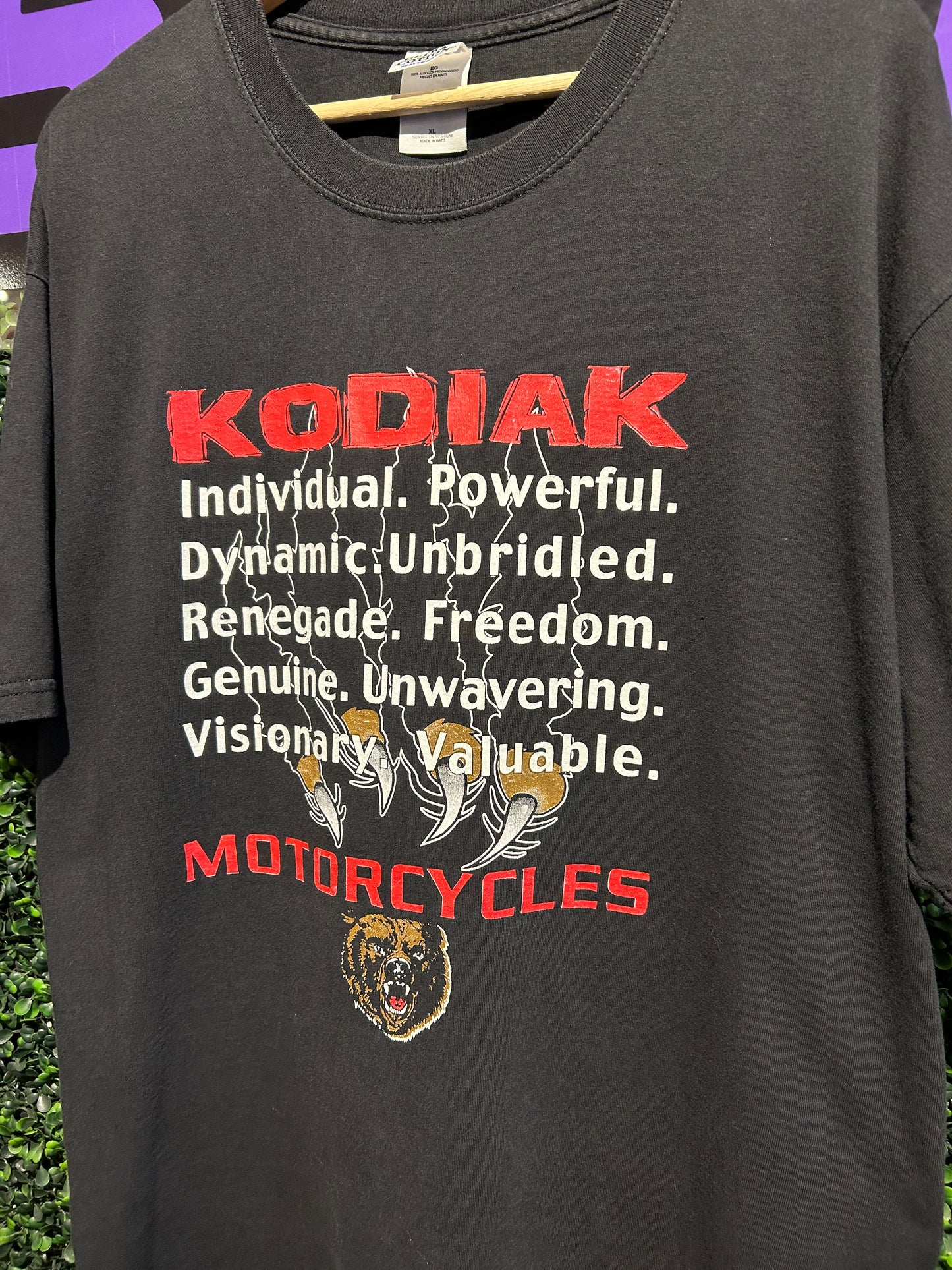 00s Kodiak Motorcycles T-Shirt. Size XL