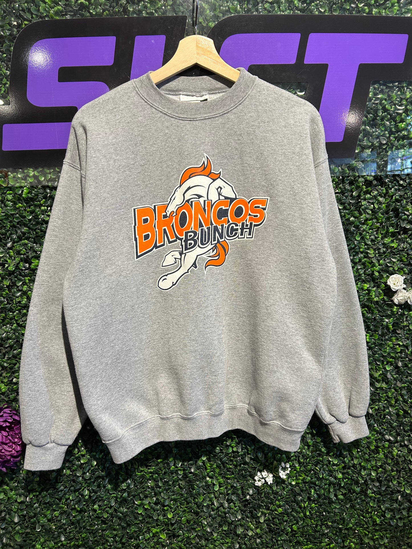 00s Denver Broncos Bunch Puma Crewneck. Size M/L