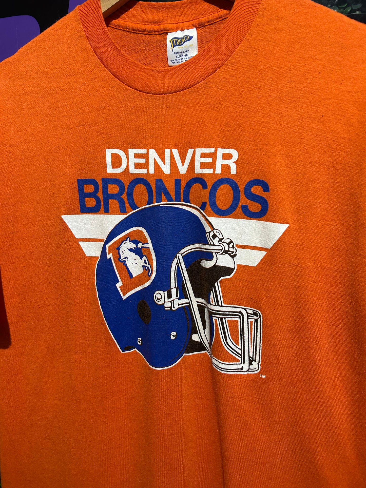 80s Denver Broncos T-Shirt. Size Large