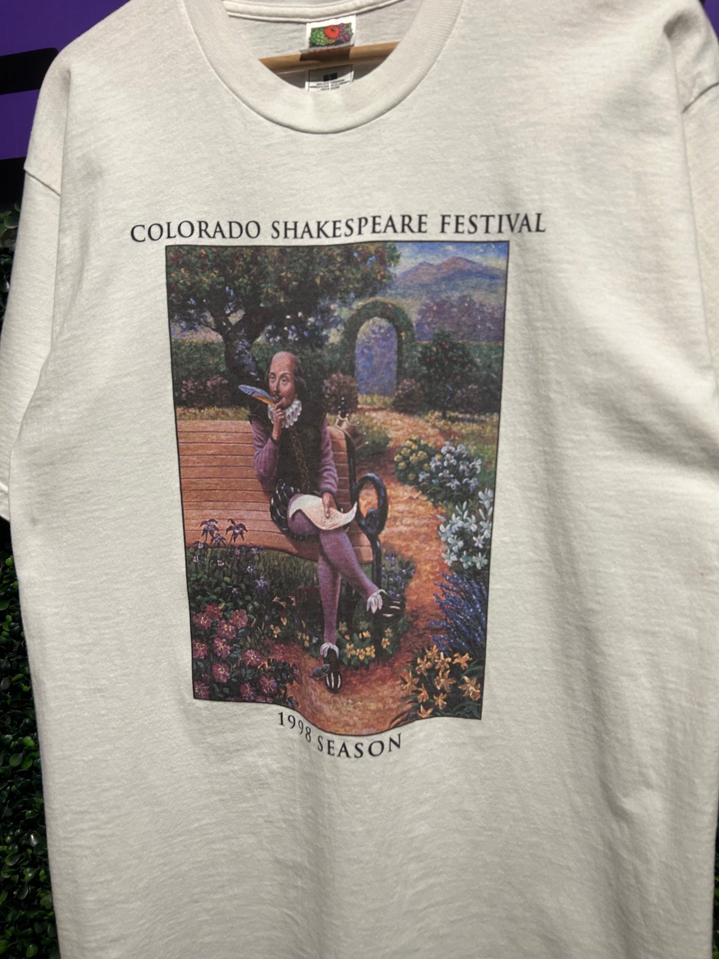 1998 Colorado Shakespeare Festival T-Shirt. Size Large