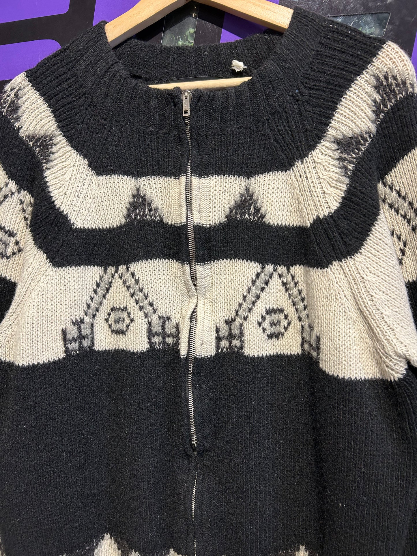 70s Van Heusen Wool Zip-Up Knit Sweater. Size Medium