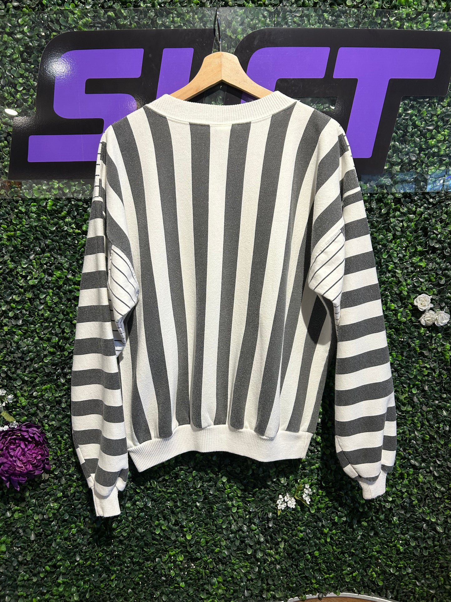 1988 Kahala Hawaii Striped Crewneck. Size M/L