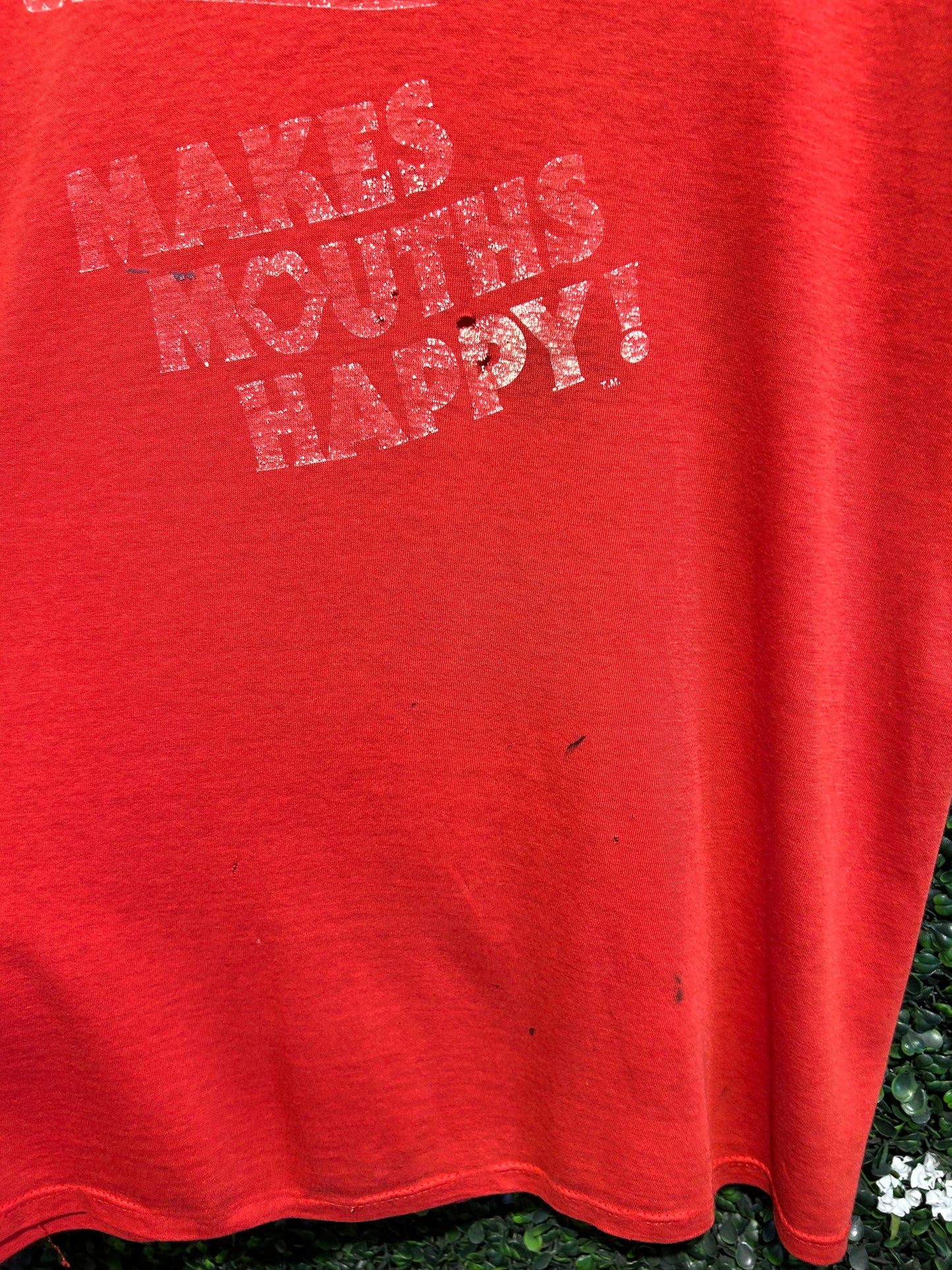 80s Twizzlers… Makes Mouths Happy T-Shirt. Size L/XL