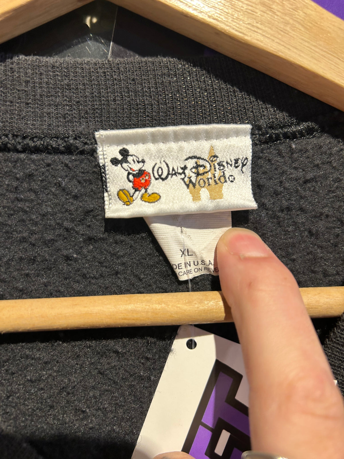 90s Walt Disney World Embroidered Crewneck. Size XL