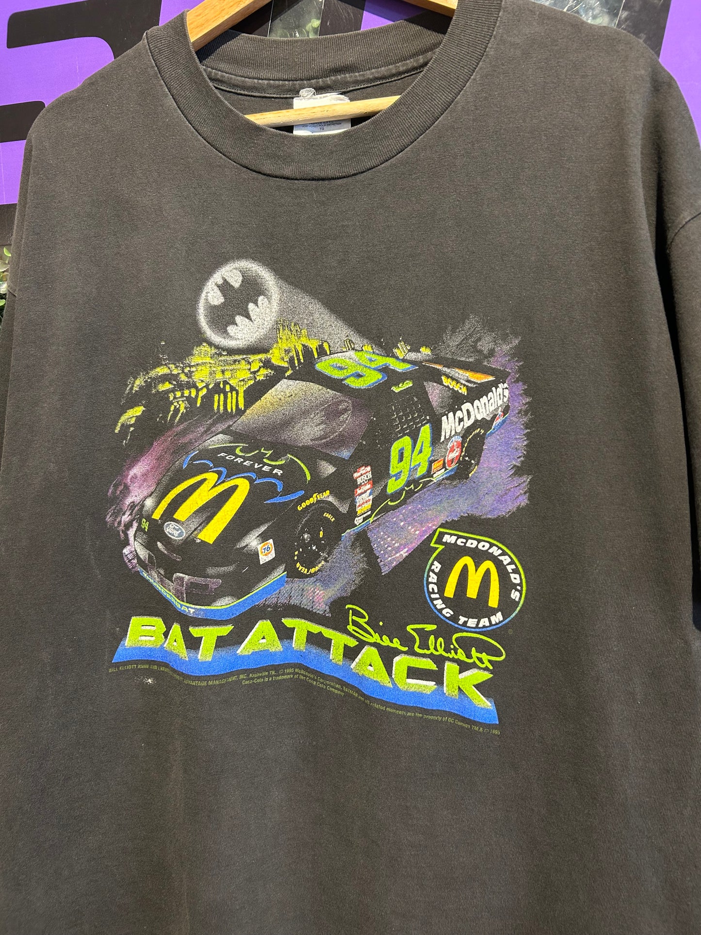 1995 Bat Attack McDonalds Racing Team Bill Elliot NASCAR T-Shirt. Size XL