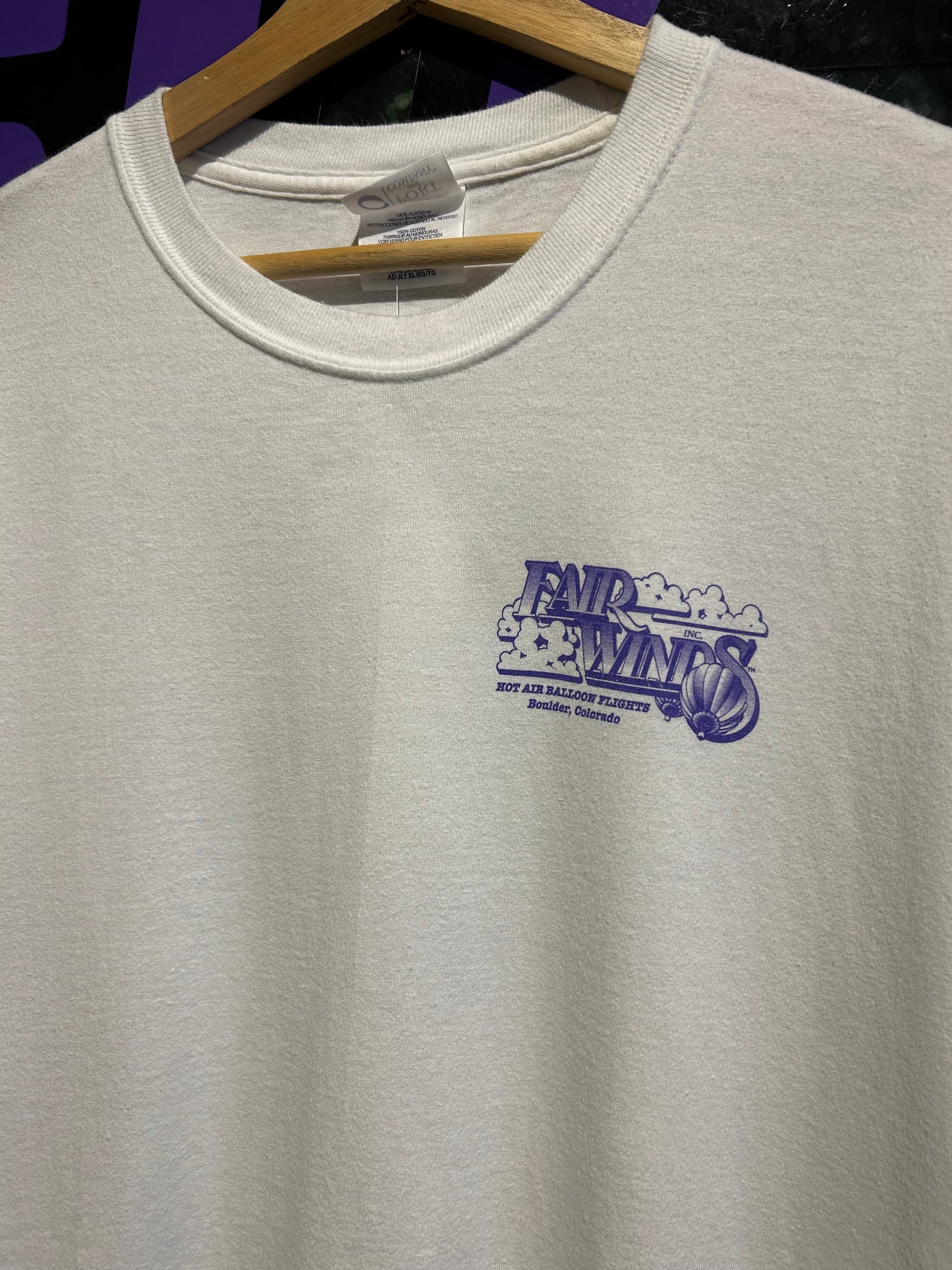 00s Fair Winds Boulder Hot Air Balloon T-Shirt. Size XL