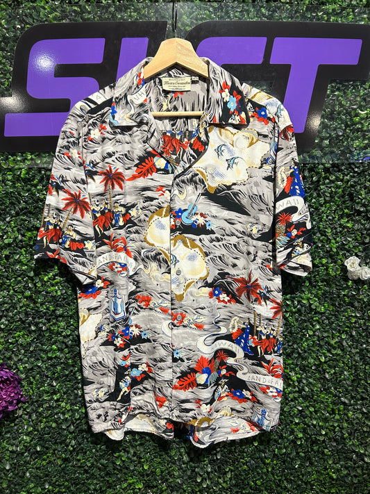 Vintage Hawaii Land Of Aloha Button-Up Shirt. Size Medium