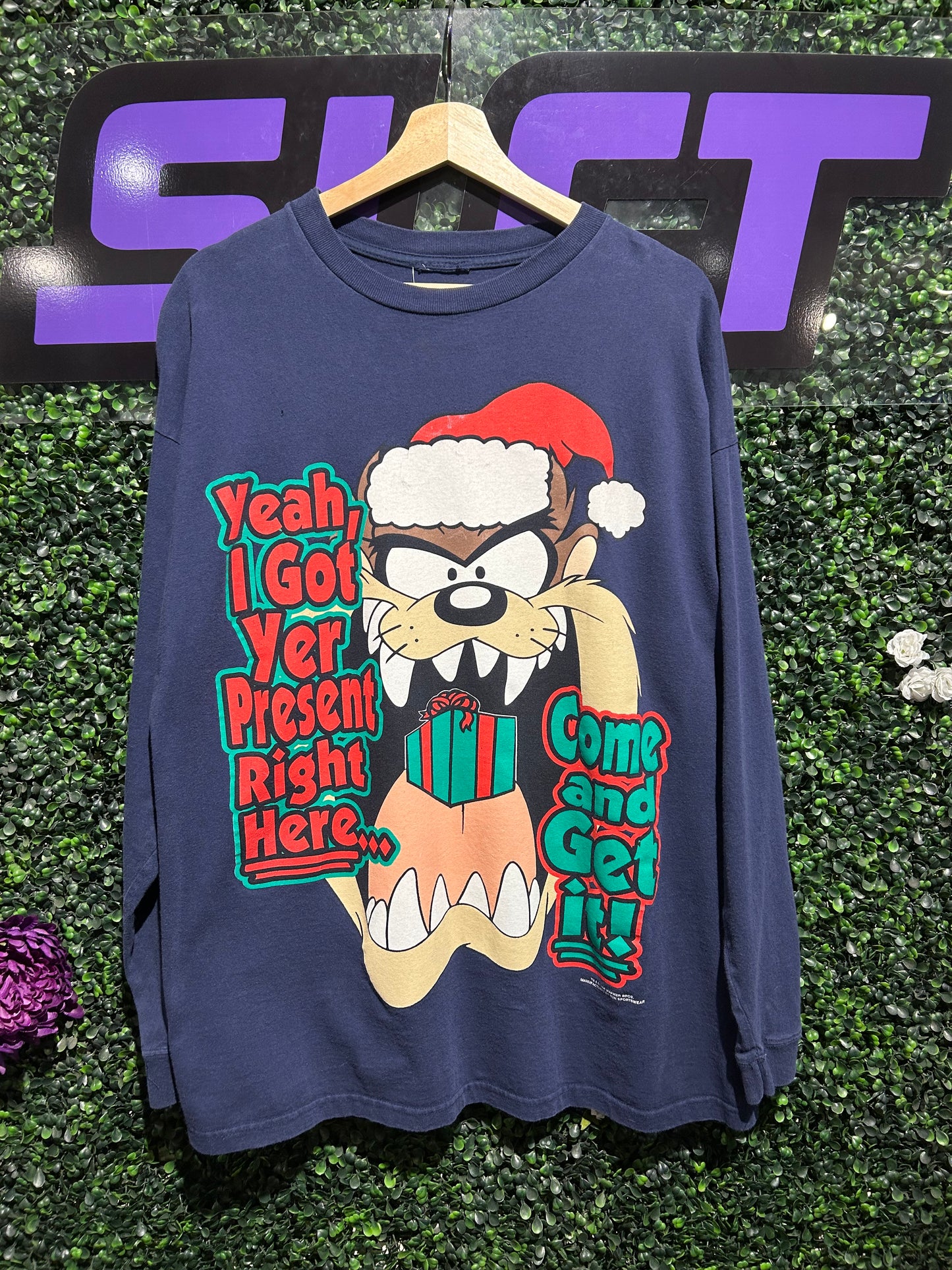 Vintage Taz Holiday LS Shirt. Size L/XL