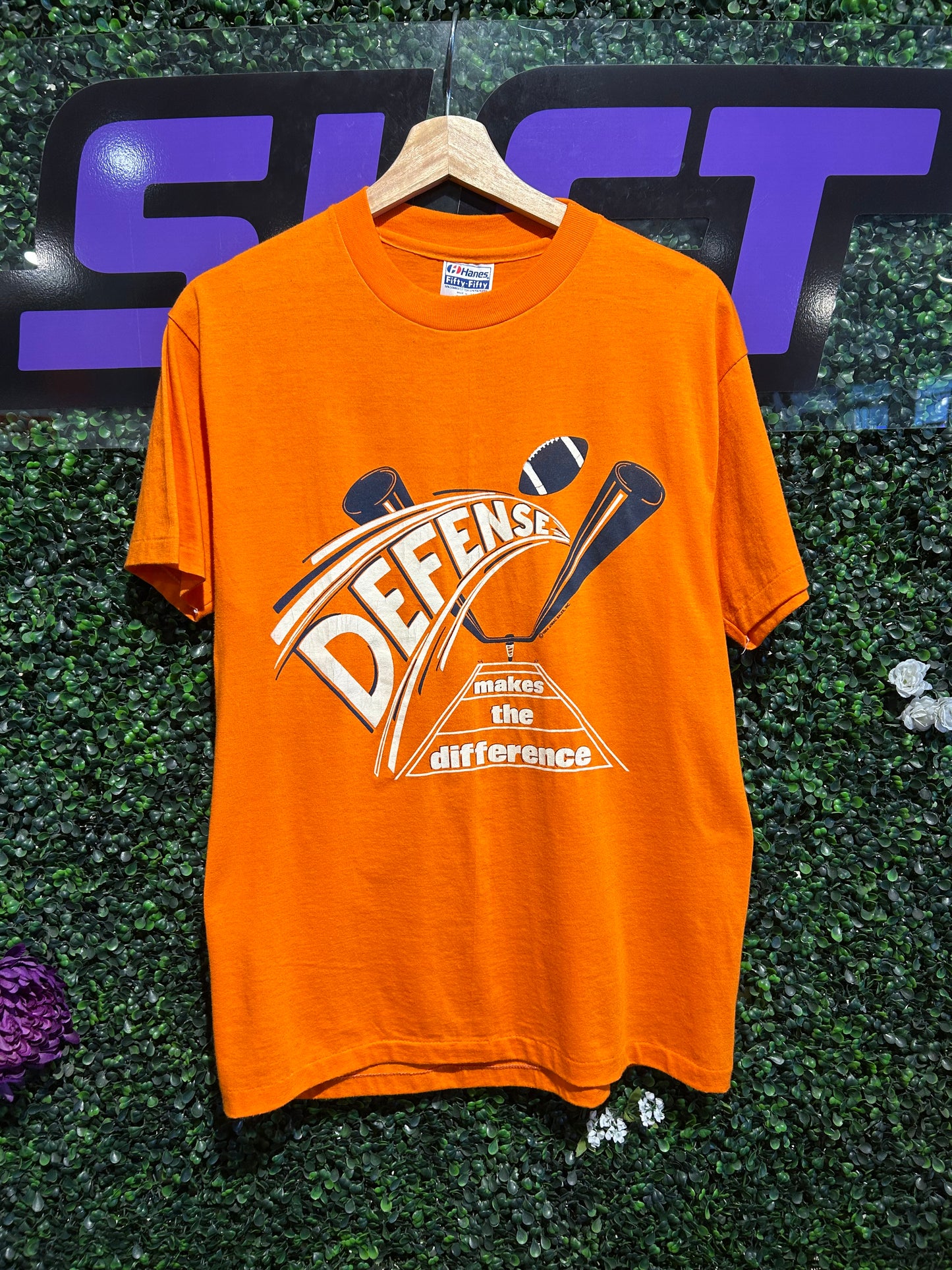1984 Defense Makes The Difference Football T-Shirt. Size M/L