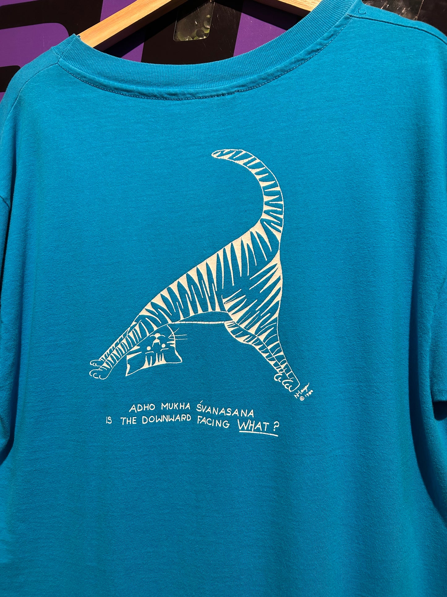 90s Cat Yoga T-Shirt. Size XL