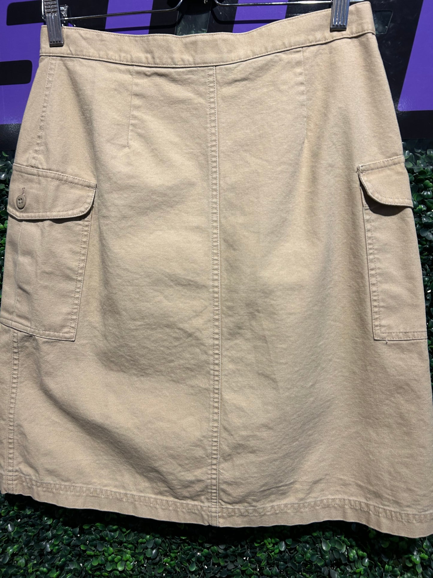 Vintage LL Bean Khaki Cargo Skirt. Women’s Size 8