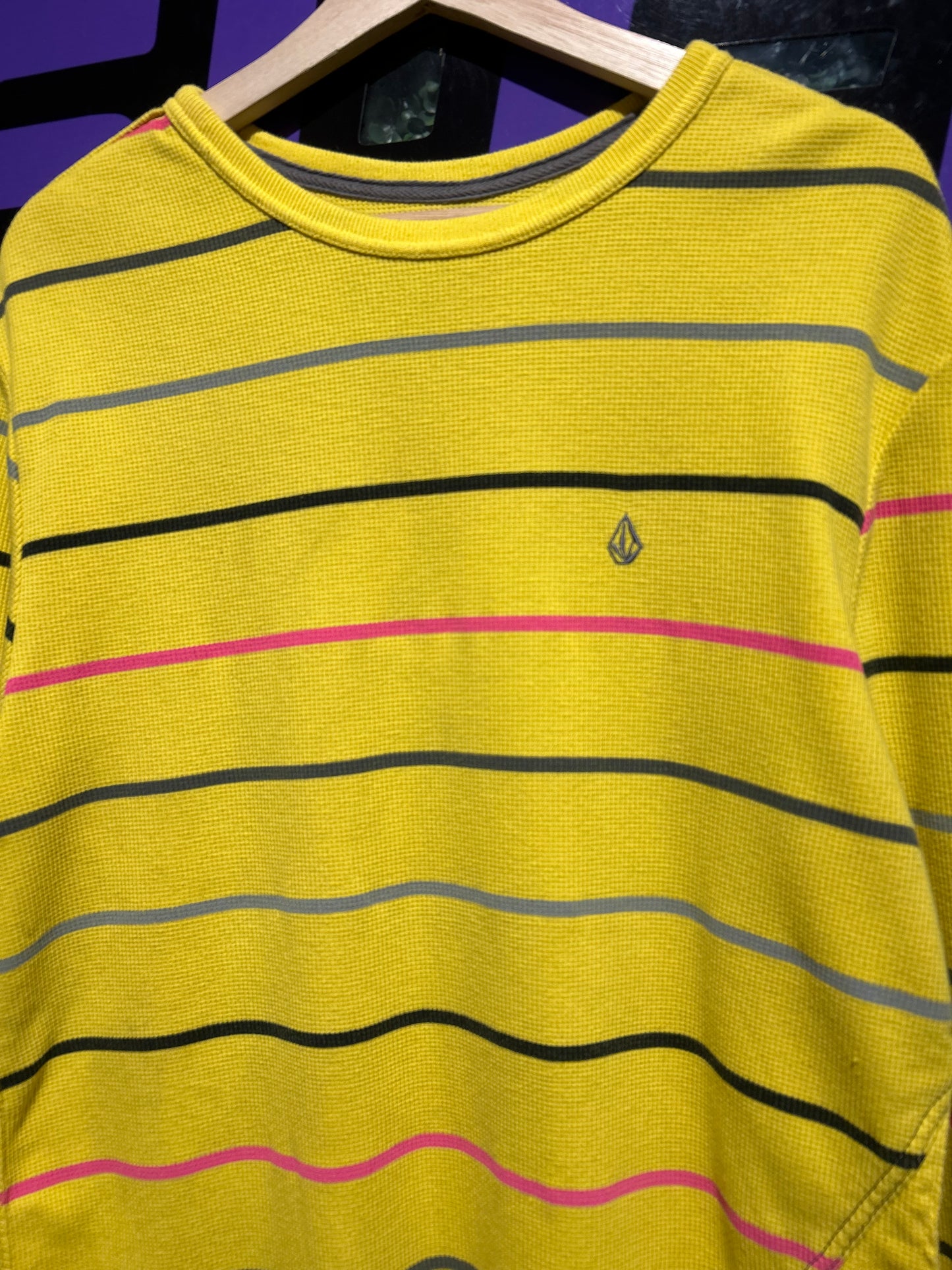 00s Volcom Striped LS Thermal Shirt. Size Large