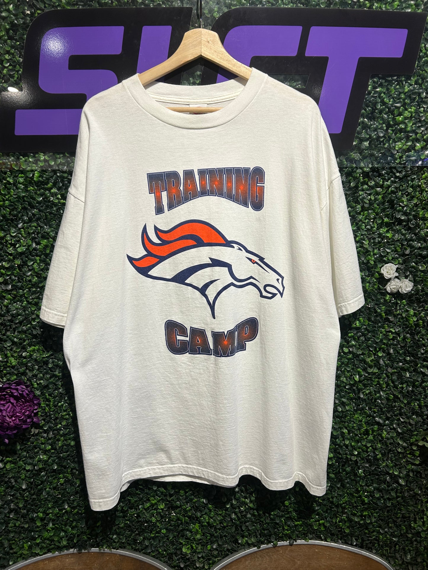 Vintage Denver Broncos Training Camp T-Shirt. Size XXL