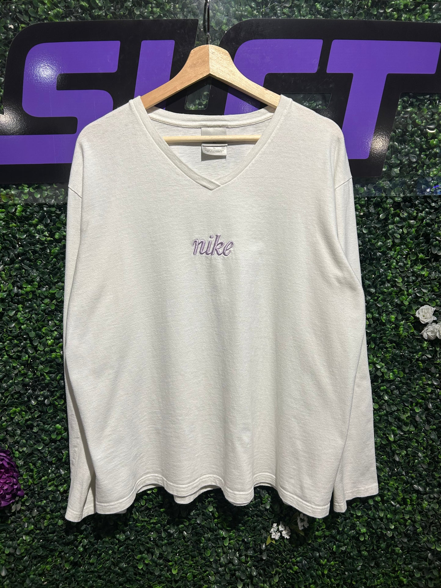 Vintage Nike V-Neck LS Shirt. Size XL