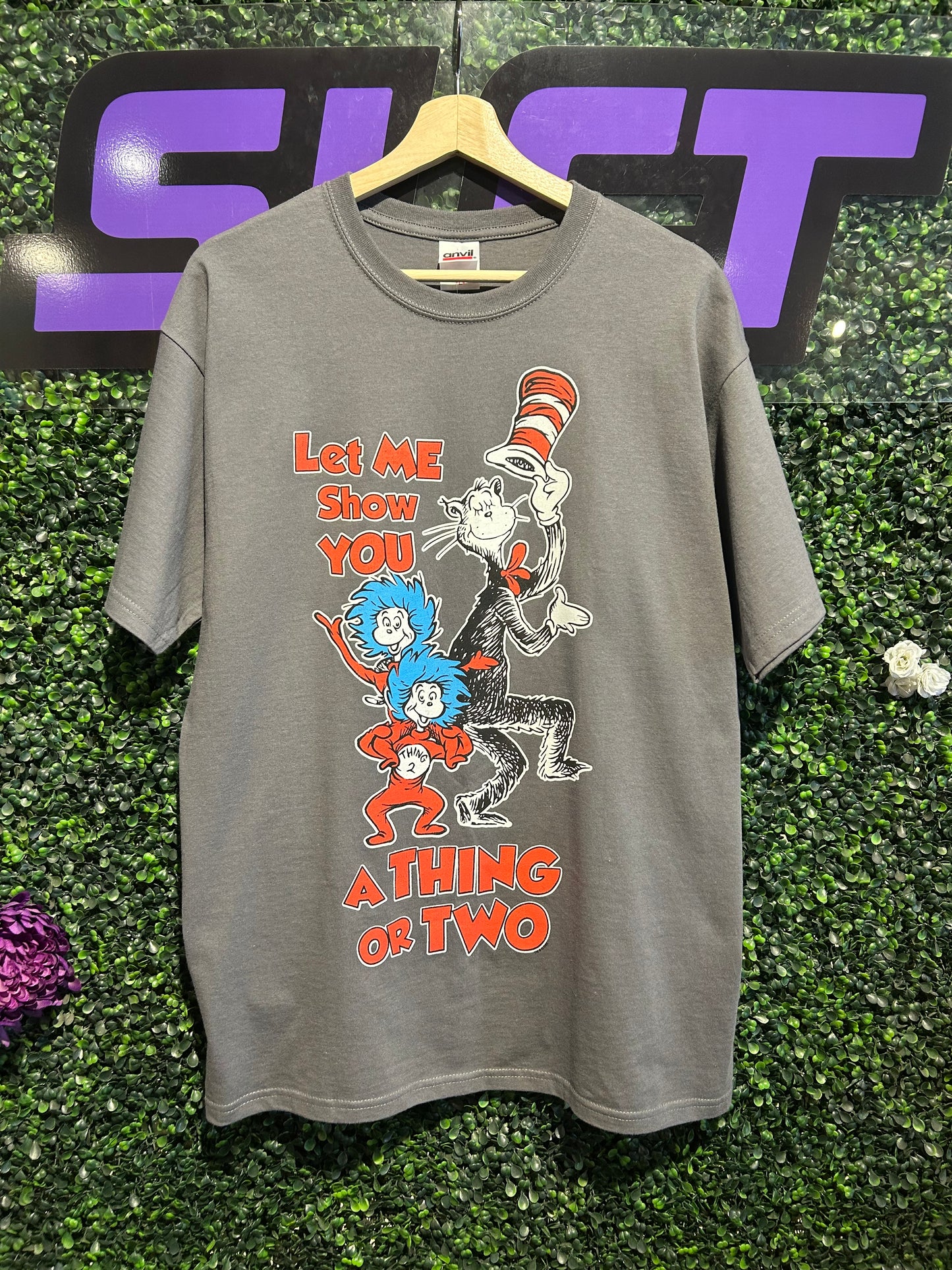 Vintage Dr. Seuss Cat In The Hat Things T-Shirt. Size Large