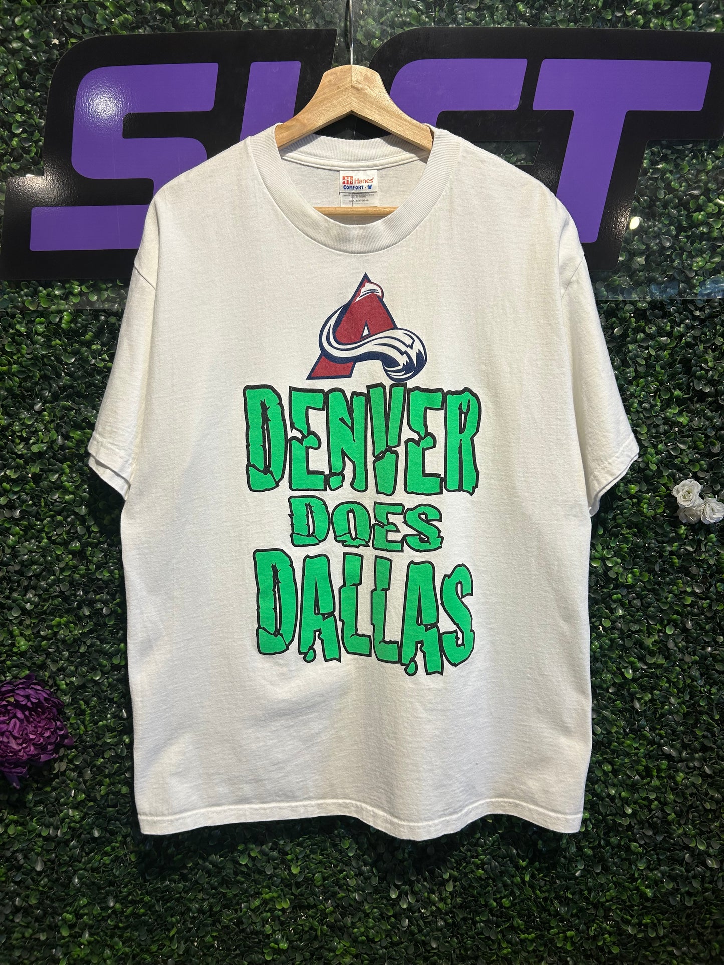 90s Colorado Avalanche Denver Does Dallas T-Shirt. Size Large