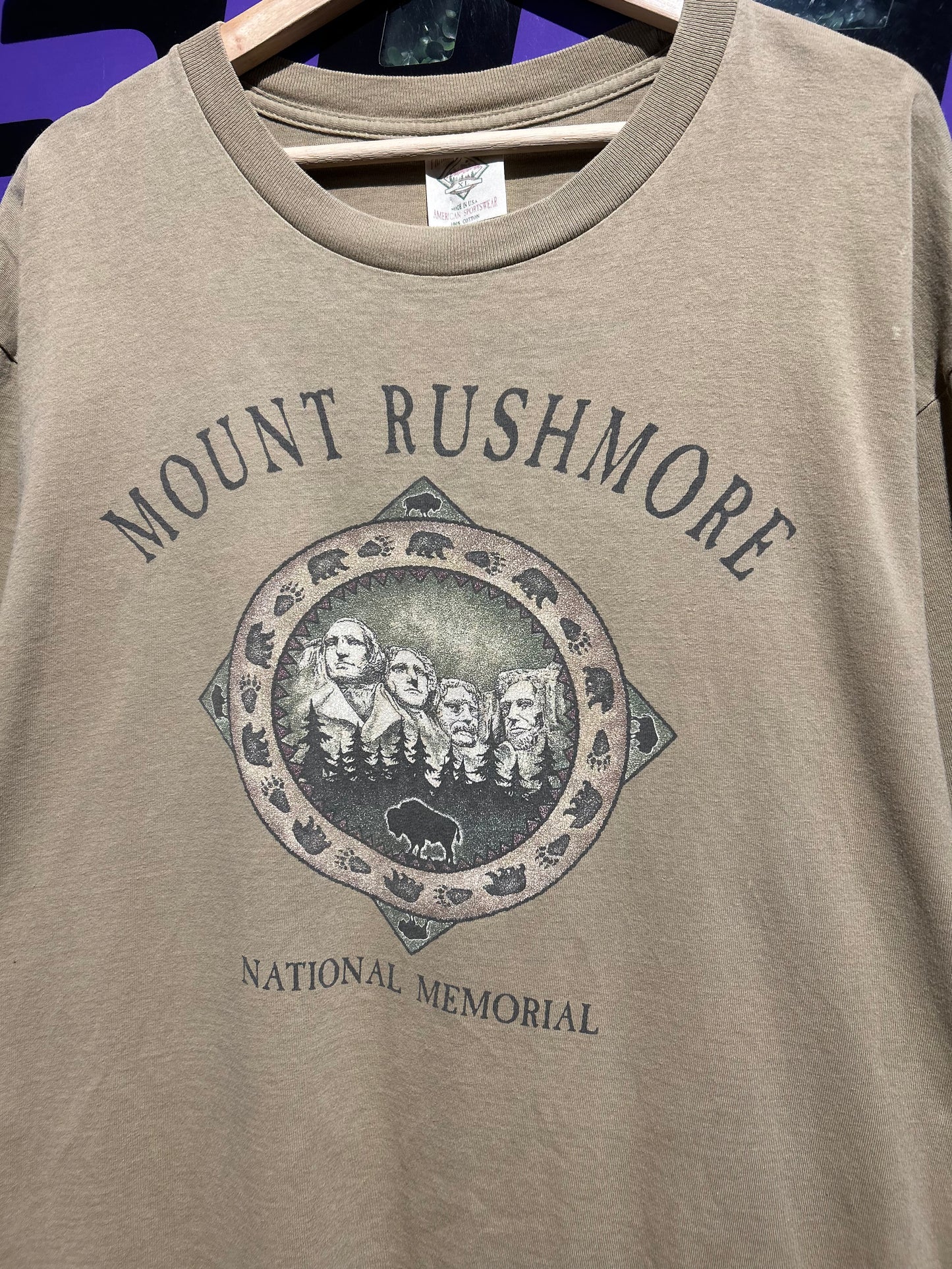 90s Mount Rushmore T-Shirt. Size XL