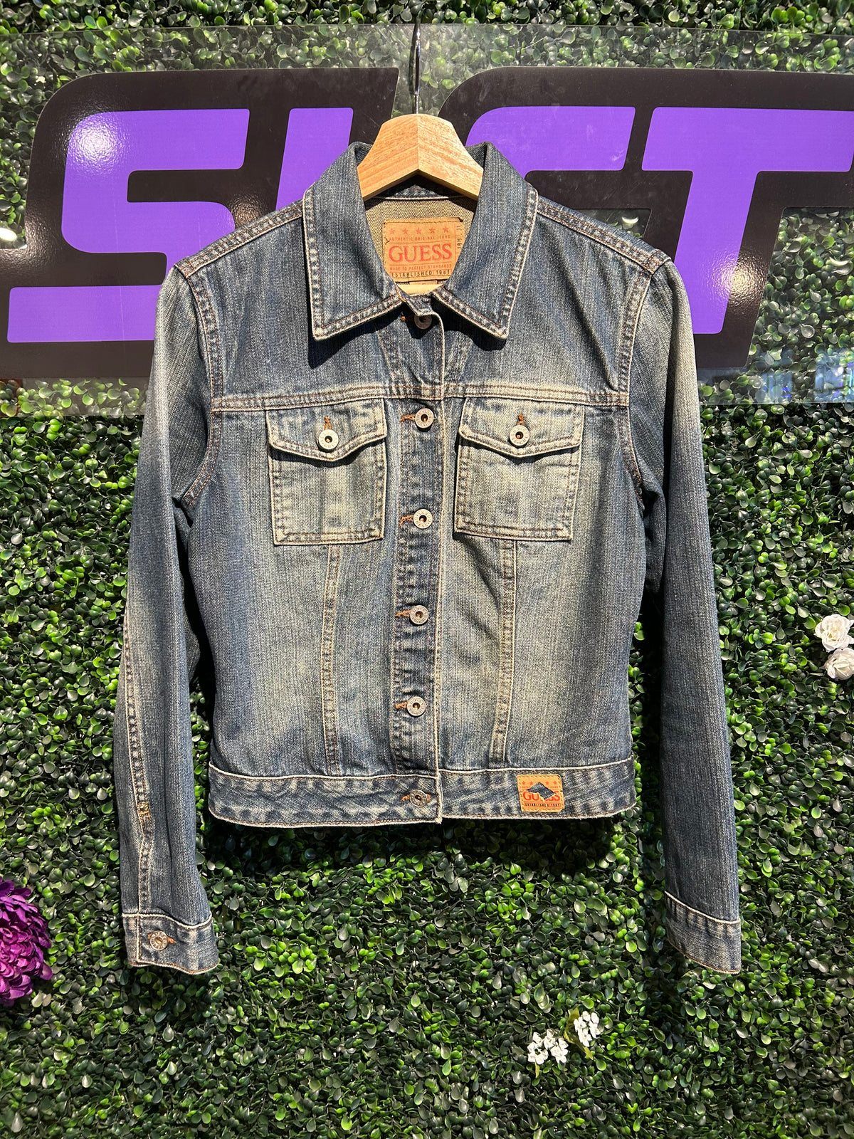 Vintage Guess Denim Button-Up Jacket. Size Small