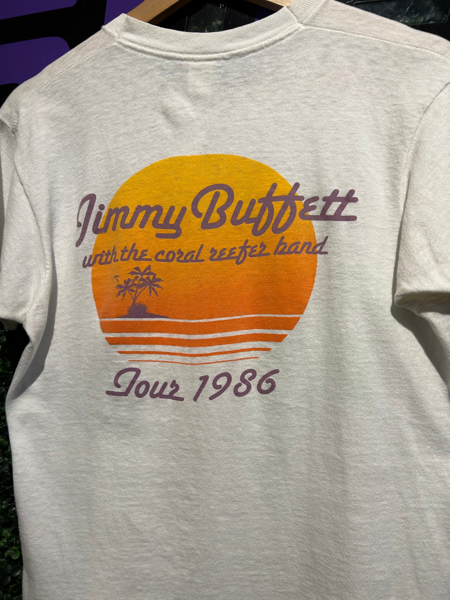 1986 Jimmy Buffett And The Coral Reef Band Tour T-Shirt. Size Medium