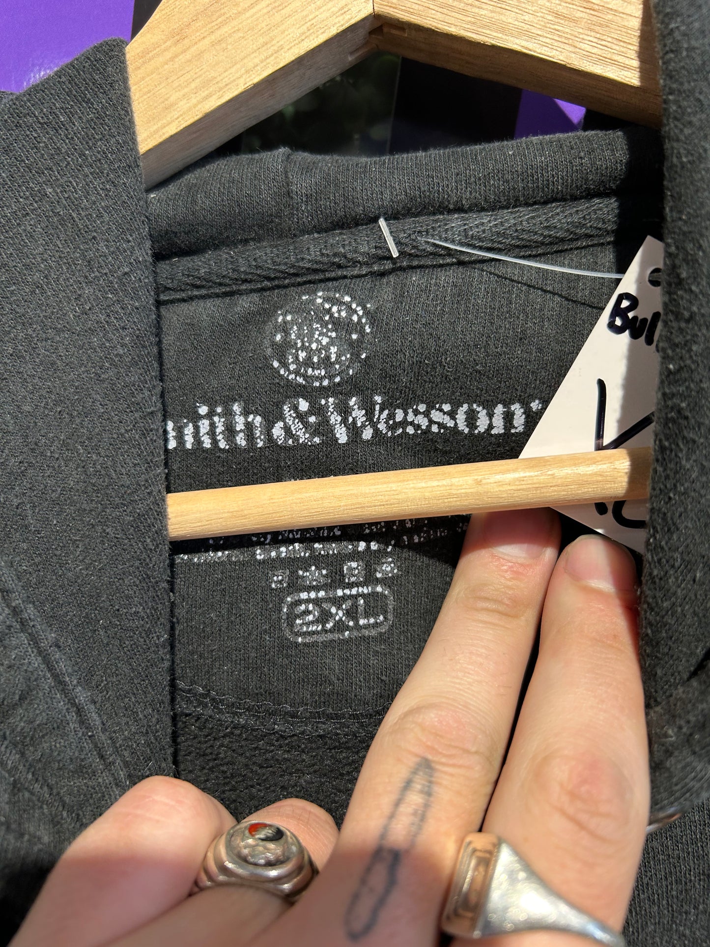00s Smith & Wesson Bullets Make Me Happy Hoodie. Size XL