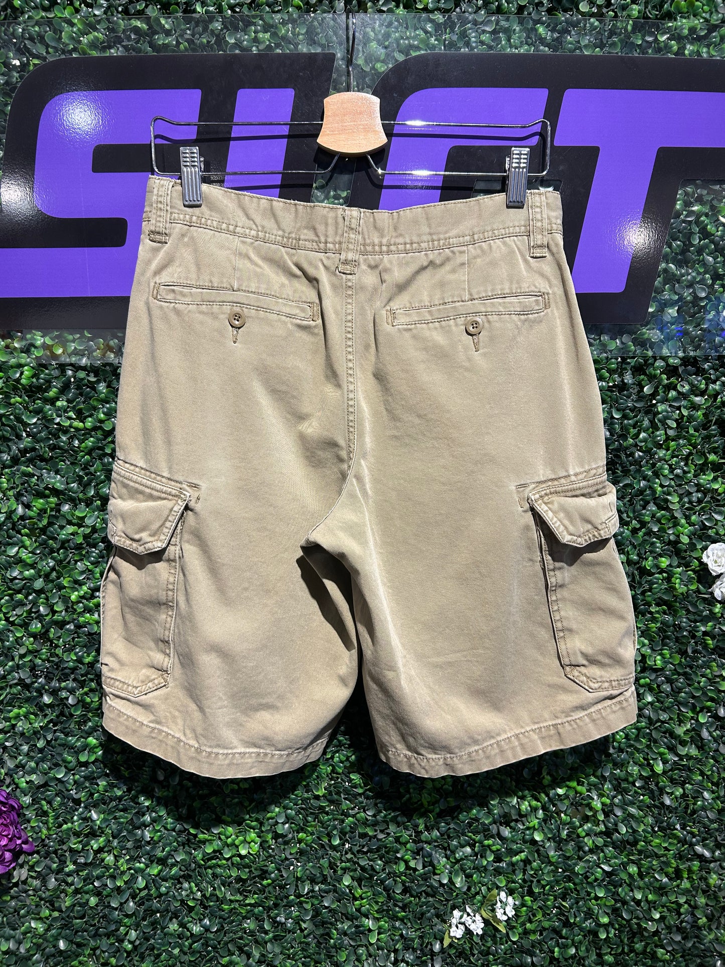 00s Old Navy Cargo Shorts. 30” Waist