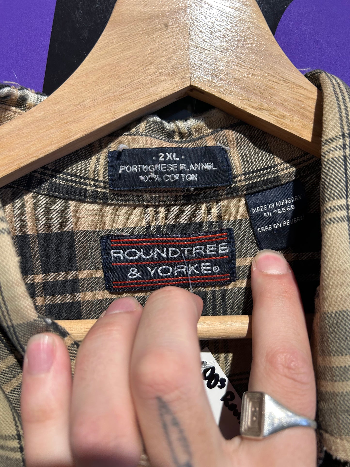 00s Roundtree & Yorke Button-Up Shirt. Size XXL