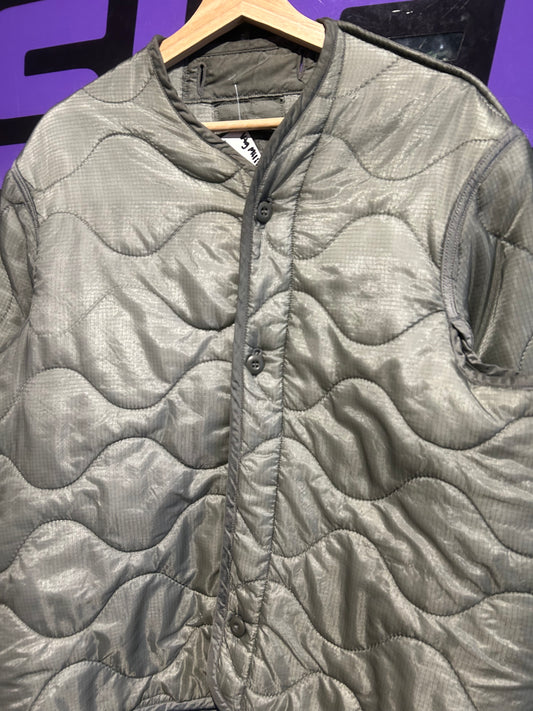Vintage Military Quilted Jacket Liner. Size M/L