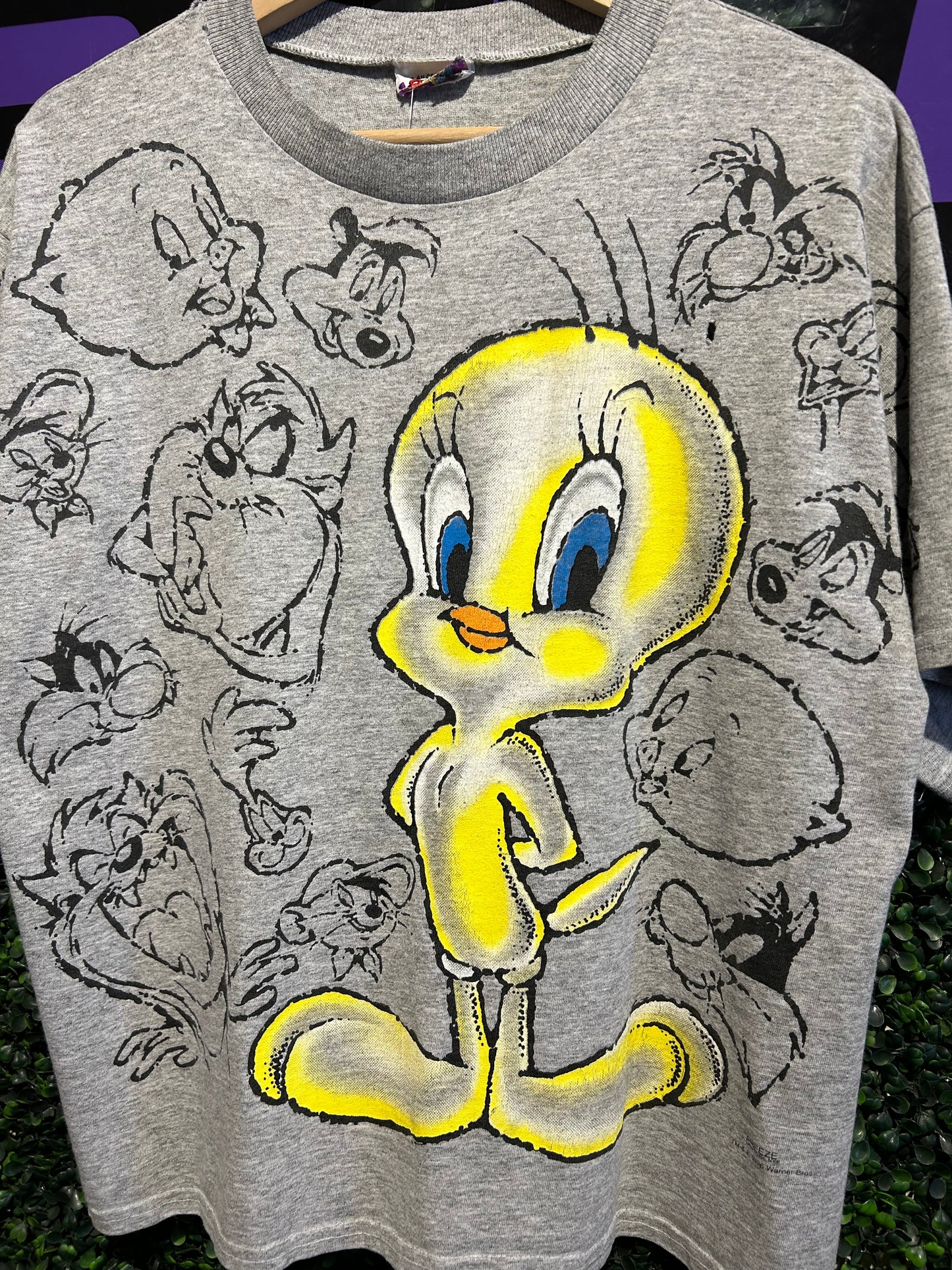 1996 Tweety Looney Tunes AOP T-Shirt. Size M/L