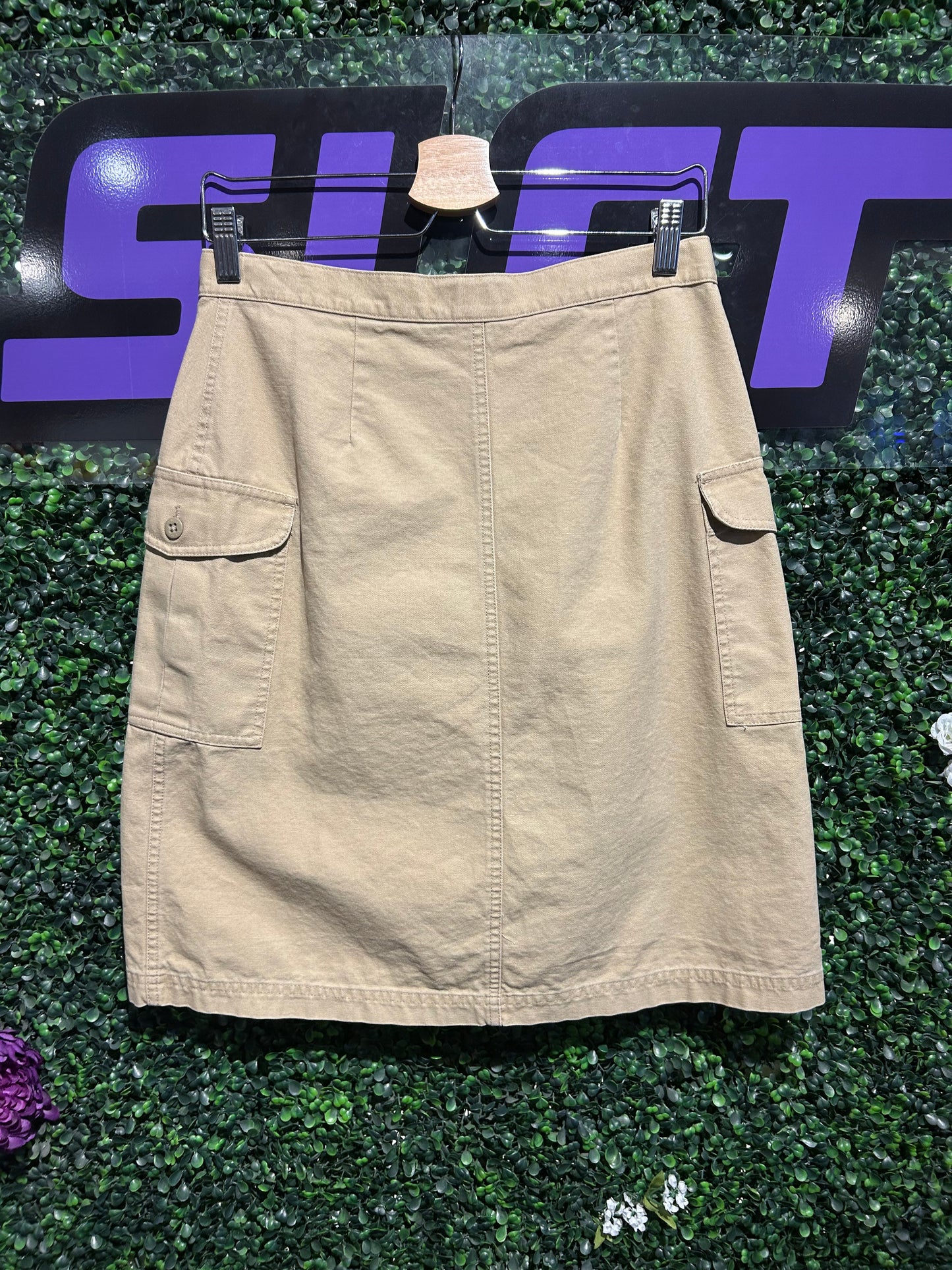 Vintage LL Bean Khaki Cargo Skirt. Women’s Size 8