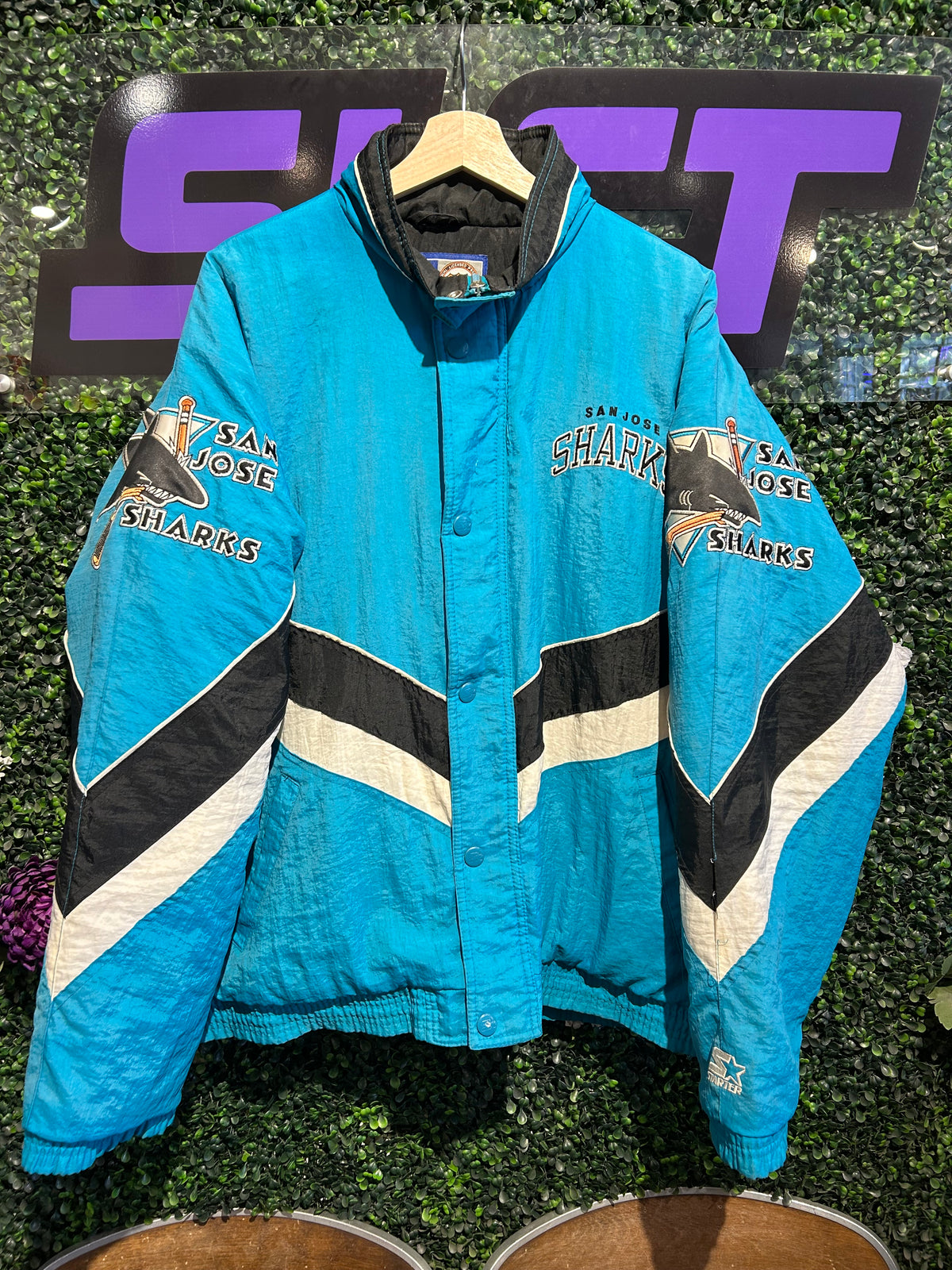 Vintage San Jose Sharks Starter Puffer Jacket. Size L/XL
