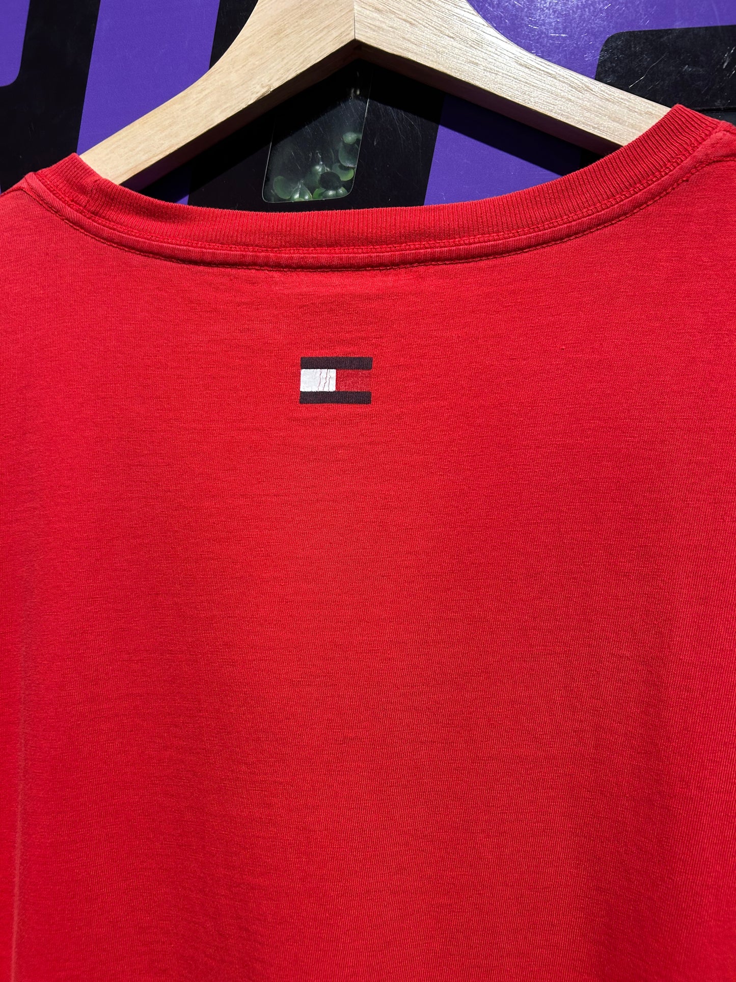 Vintage Tommy Hilfiger T-Shirt. Size XL