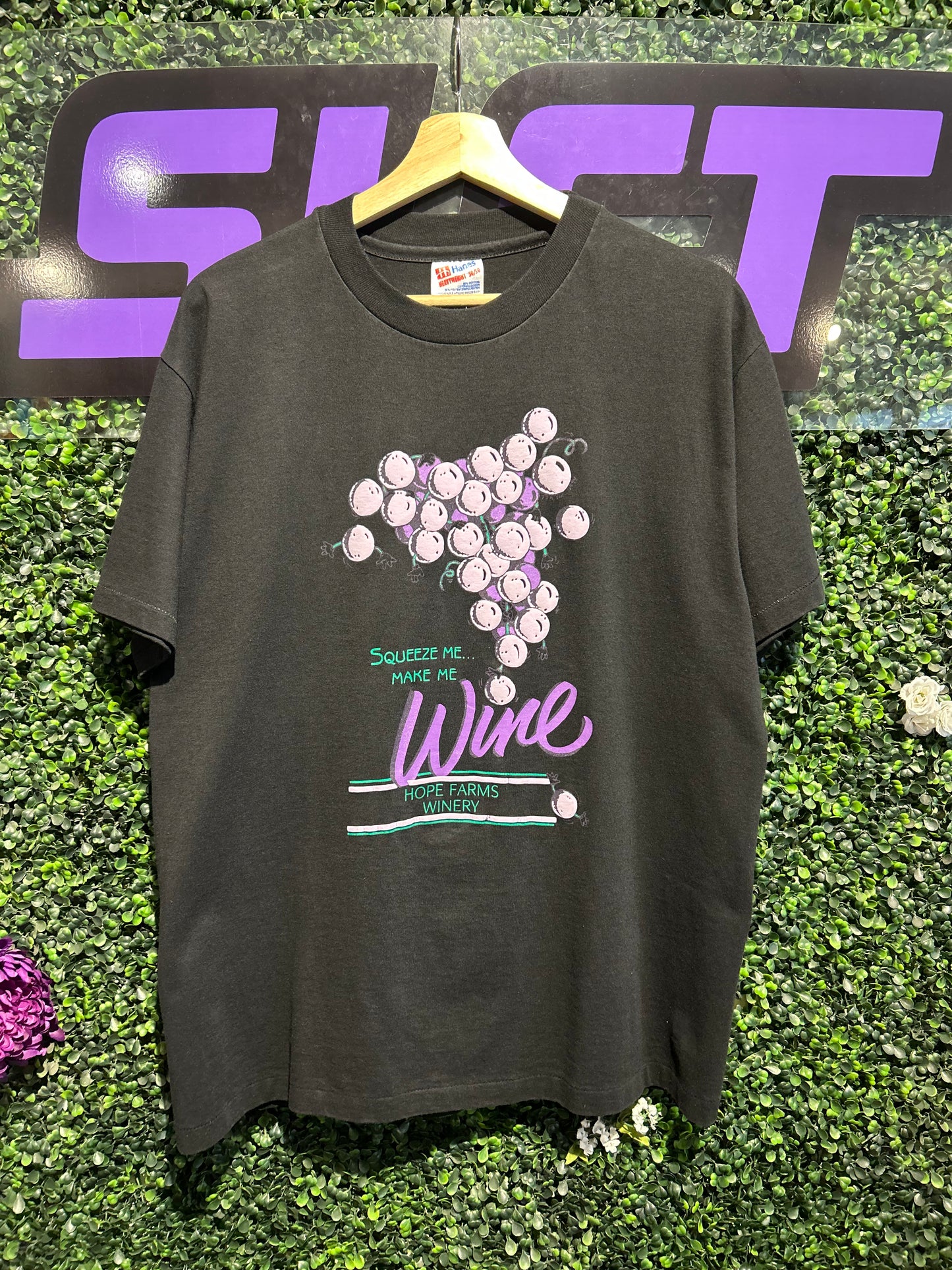 90s Squeeze Me… Make Me Wine T-Shirt. Size Large