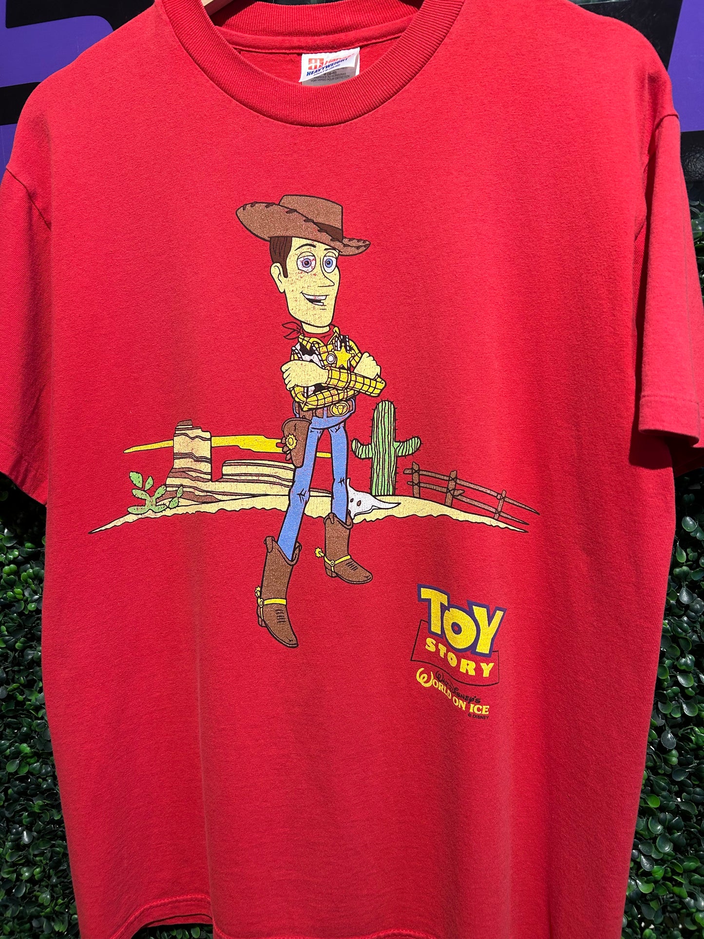 90s Toy Story Woody Disney World On Ice T-Shirt. Size M/L