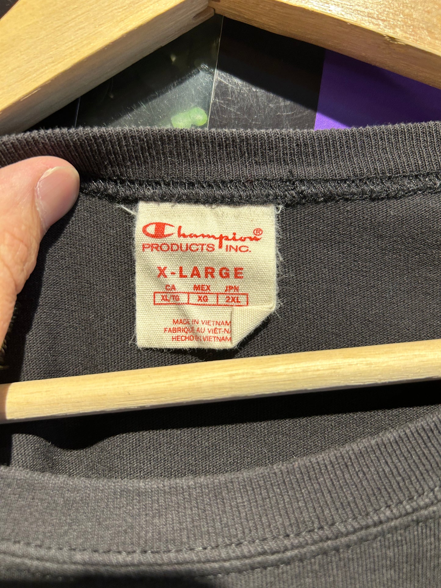 00s Champion Embroidered T-Shirt. Size M/L