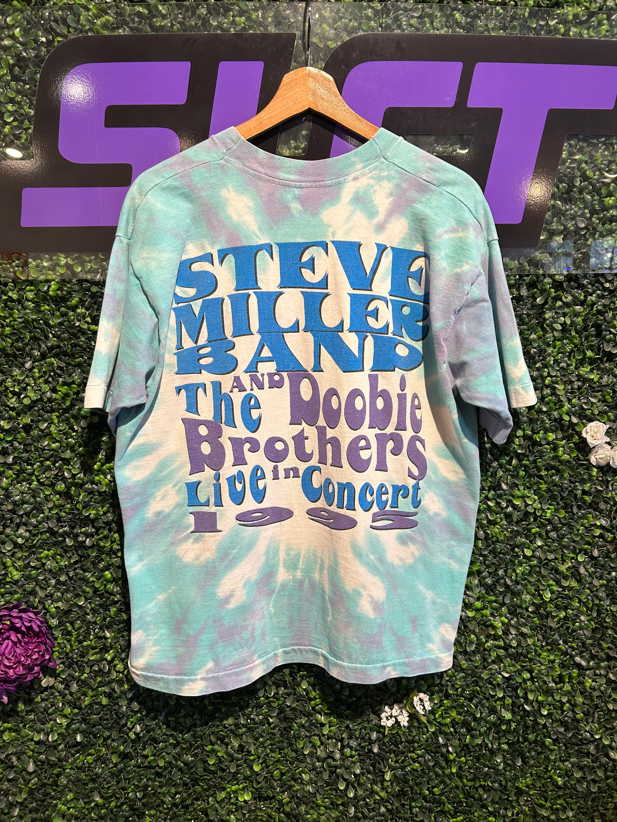1995 Steve Miller Band & The Doobie Brothers Summer Tour Tie-Dye T-Shirt. Size M/L