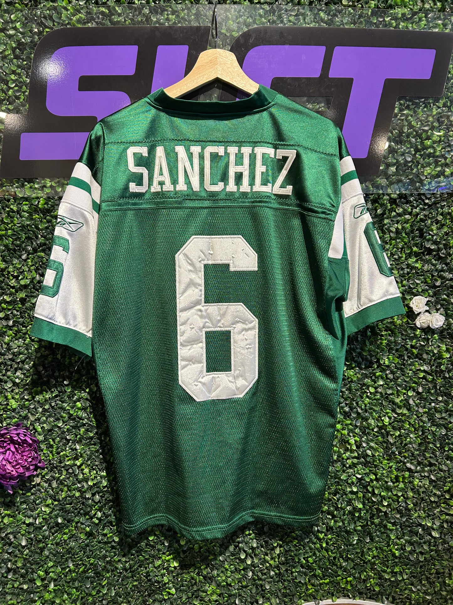 00s New York Jets #6 Mark Sanchez Jersey. Size Large