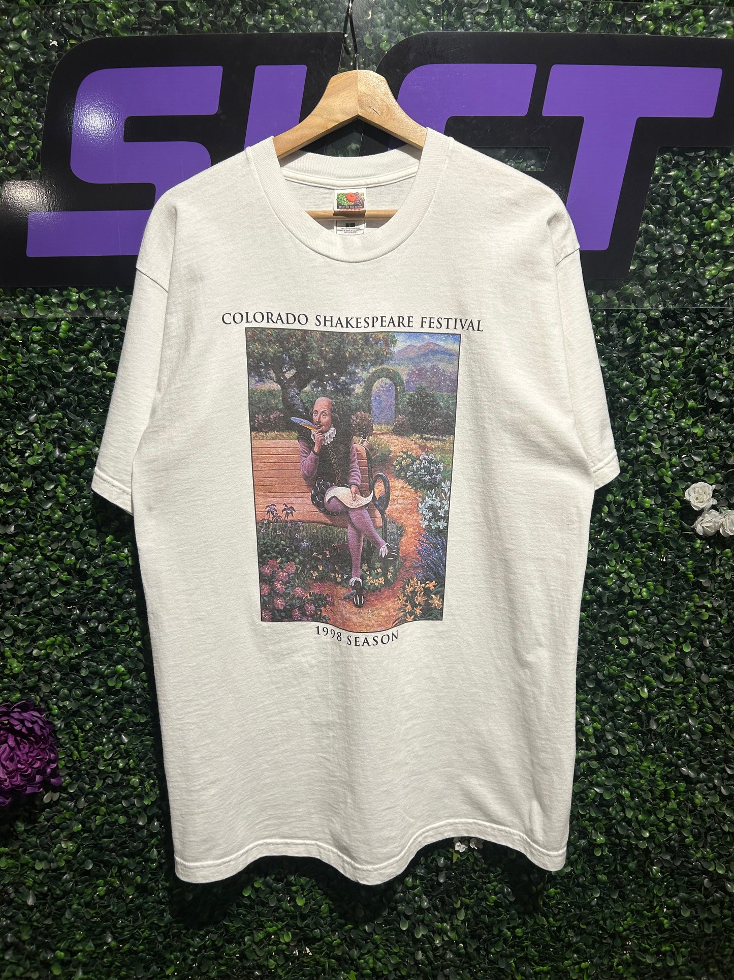 1998 Colorado Shakespeare Festival T-Shirt. Size Large