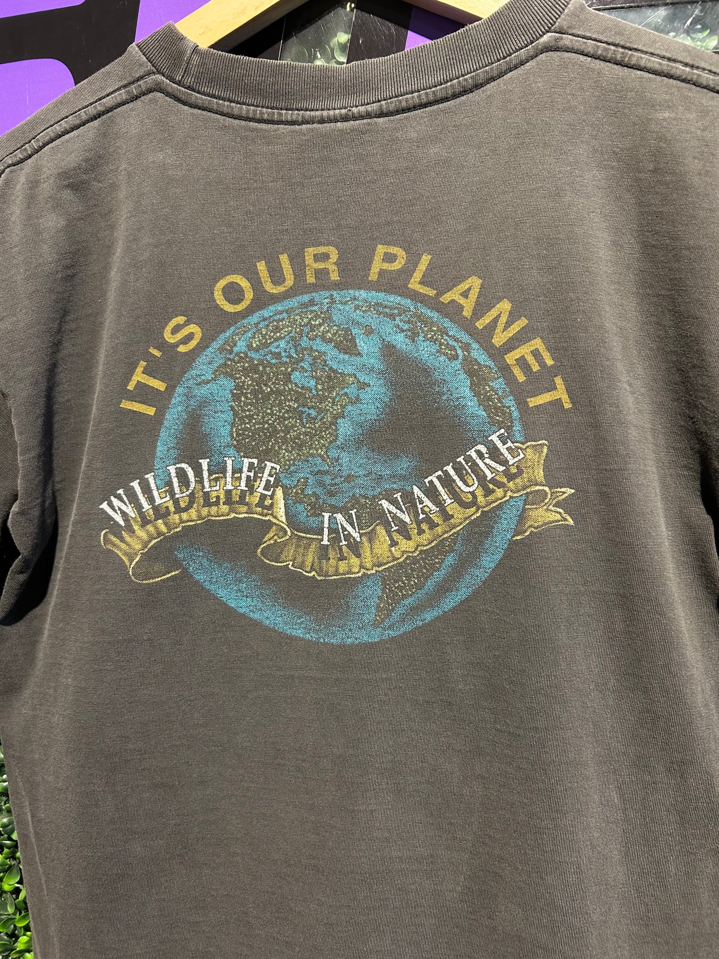 90s It’s Our Planet Wolf T-Shirt. Size S/M