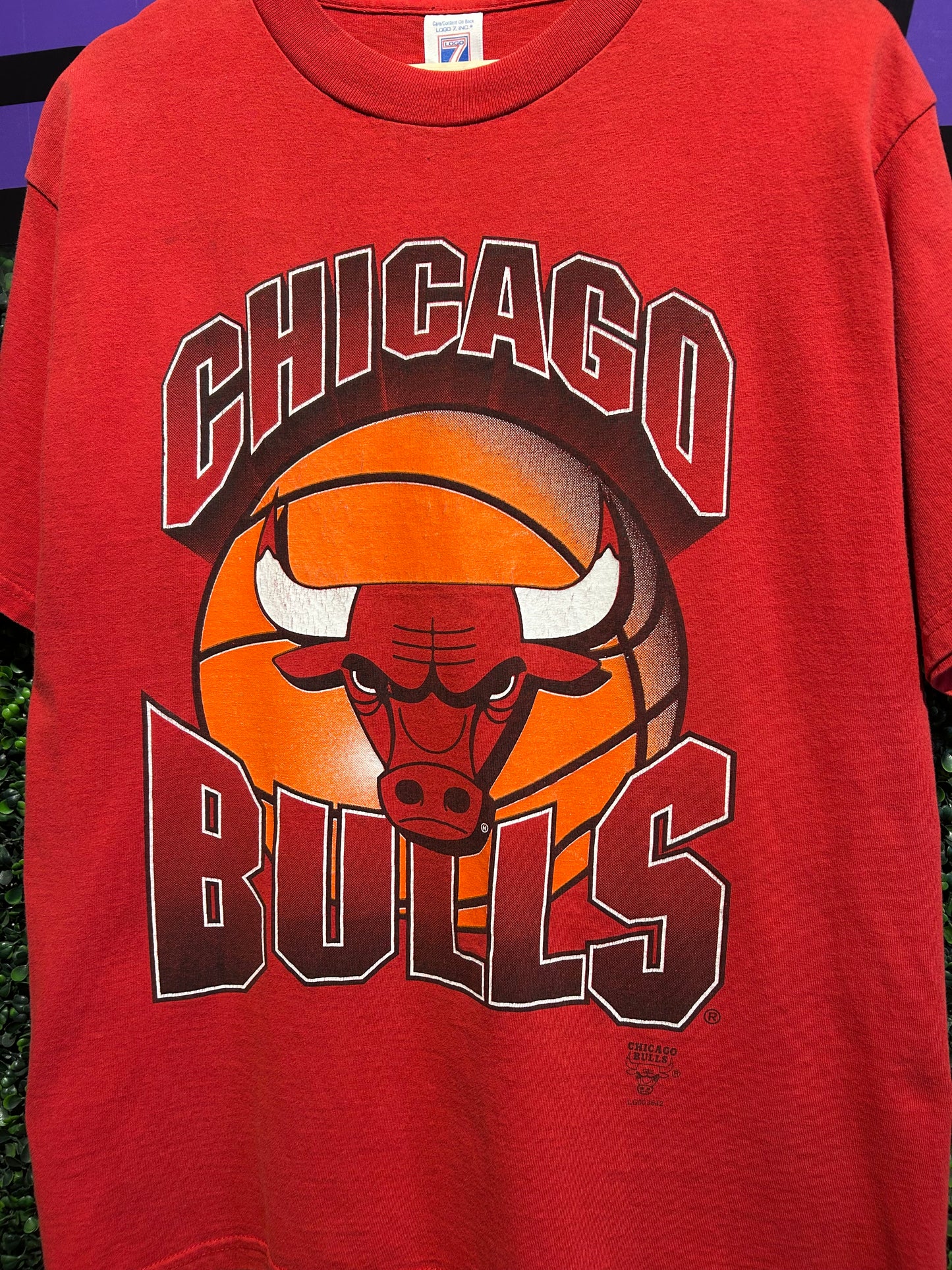 90s Chicago Bulls Logo7 T-Shirt. Size Large