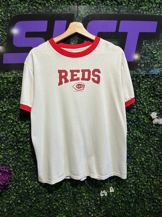 2006 Cincinnati Reds Ringer T-Shirt. Size Medium